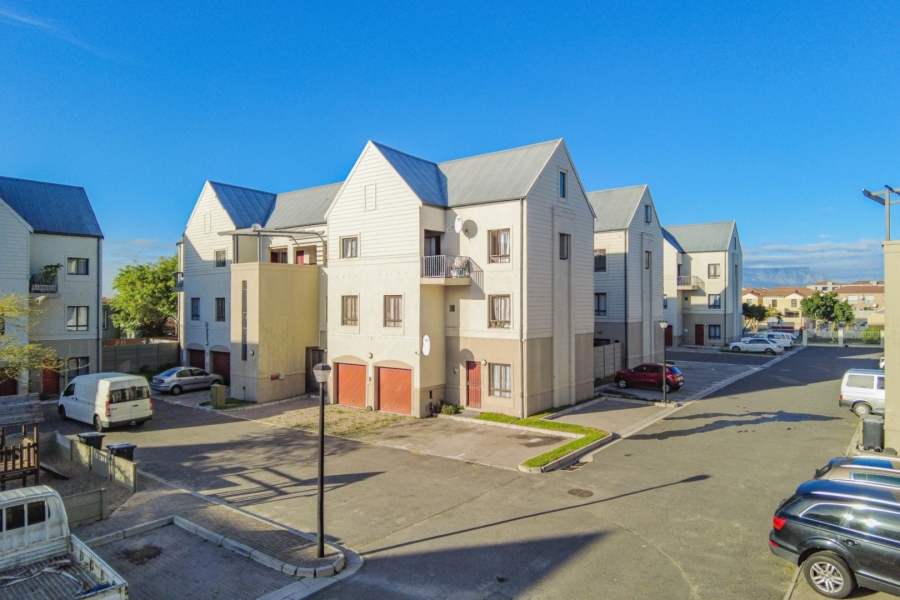 1 Bedroom Property for Sale in Parklands Western Cape